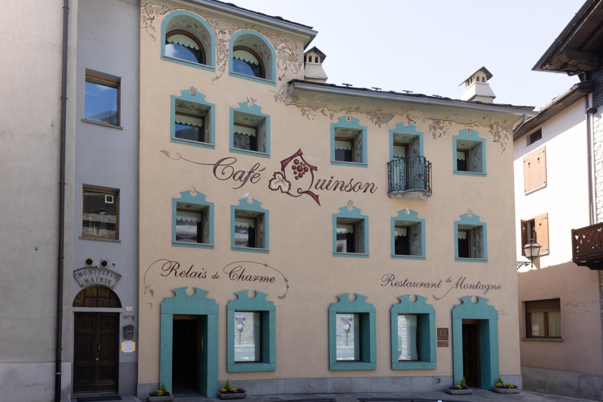 Cafe Quinson Relais De Charme Hotel Morgex Exterior foto